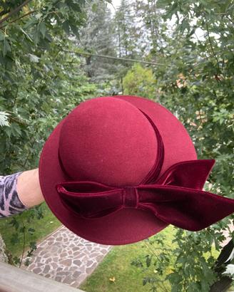 Elegante cappello da donna in panno