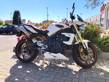 Triumph Street Triple 675 (2008)