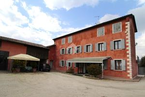 VILLA SINGOLA A CAERANO DI SAN MARCO