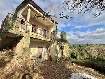 Rustico / Casale di 80 m² con 3 locali e box auto 