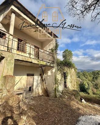 Rustico / Casale di 80 m² con 3 locali e box auto 