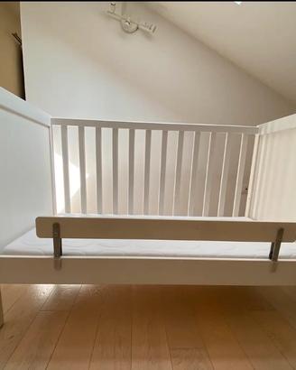 Lettino bambini Ikea Sundvik con materasso Skonast