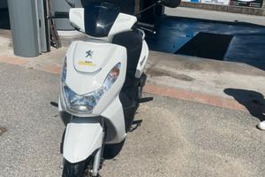 Scooter Peugeot 50 2020
