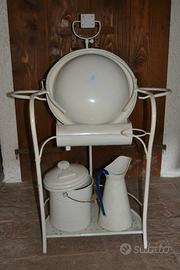 Mobile da toilette antico completo di accessori