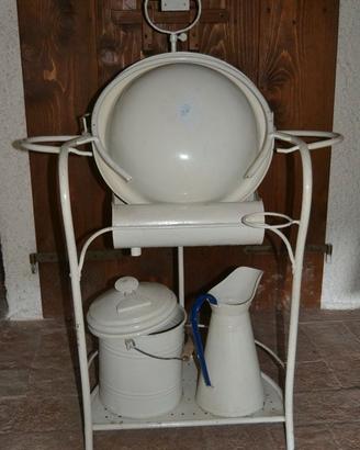 Mobile da toilette antico completo di accessori