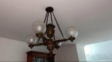 Lampadario di inizio '900