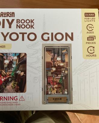 Anavrin, angolo libro tridimensionale illuminato