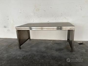 Tavolo in acciaio inox