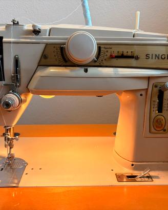 Macchina da cucire SINGER 411 M
