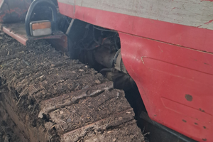 Trattore cingolato tipo montagna