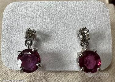 ORECCHINI ORO 18kt. CON DIAMANTI E RUBINI TONDI