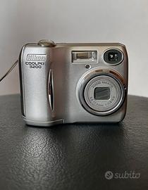 Nikon Coolpix 3200 Digitale Compatta 3.2MP Argento