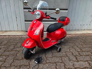 Moto Elettrica per Bambini 12V con Licenza Vespa