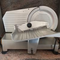 Affettatrice professionale con motore Aurel