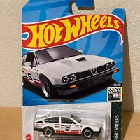 Modellino Hot Wheels Alfa Romeo GTV6