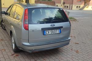 Ford Focus disponibile a benzina