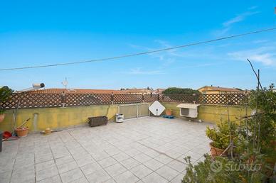 Quadrivano con terrazza sovrastante Assemini