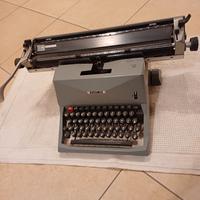 Macchina da scrivere 