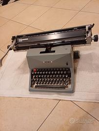 Macchina da scrivere 