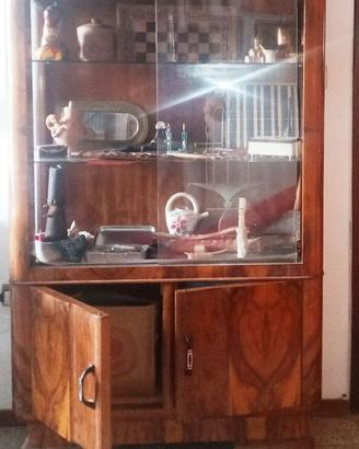 Vetrinetta, anni ’40, radica, in stile art deco'