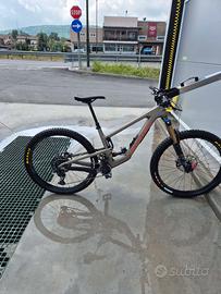 Santacruz Megatower c   tg L