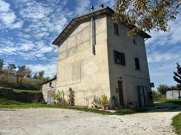 CASA INDIPENDENTE A GUBBIO