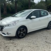 Peugeot 208 PureTech 82 5 porte Allure