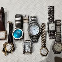 Orologi al quarzo e a carica manuale 