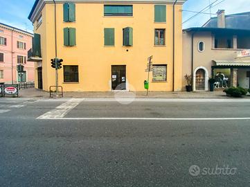 NEGOZIO A BAGNOLO MELLA