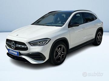 Mercedes GLA 200 d Premium auto