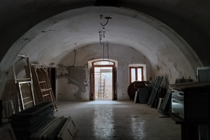 Locale magazzino in centro storico a Bussi