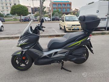 Kawasaki J300 ABS – 2018 – 13.500 km