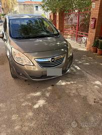 Opel meriva b 2011