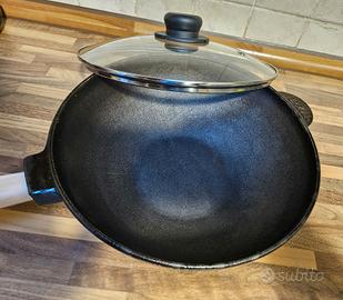 Padella Wok in ghisa