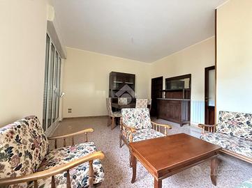 4 LOCALI A REGGIO DI CALABRIA