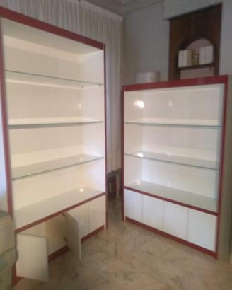 Librerie in legno di abete verniciato