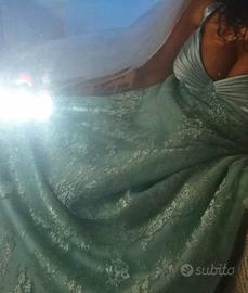 abito da sposa verde acqua