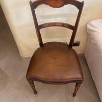 Sedia d epoca in legno  con seduta in vera c pelle