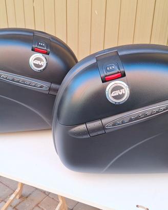 2 Borse rigide laterali moto - Givi E41NN Keyless