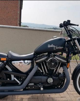 Harley-Davidson Sportster 883