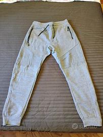 Pantaloni tuta Bershka taglia M.