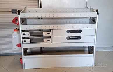 Parete attrezzata per allestimento furgone