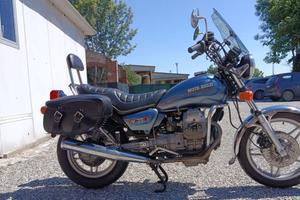 GUZZI V35C   DA VETRINA