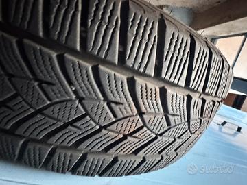 Treno gomme Goodyear ULTRAGRIP 215/55R18 95T