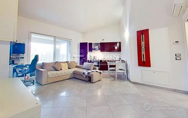 TRILOCALE CON INGRESSO INDIPENDENTE