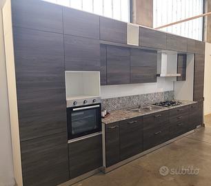 Cucina lineare NUOVA e FINE SERIE! ADATTABILE