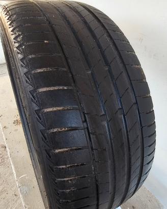 gomma Bridgestone 225/45 r 17