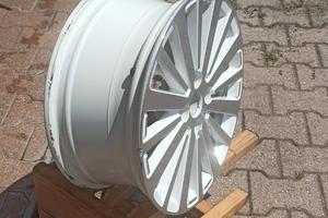 Cerchione R16