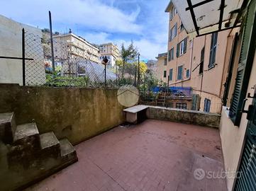 4 LOCALI A GENOVA