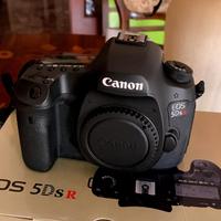Reflex Canon 5dsr pochi scatti